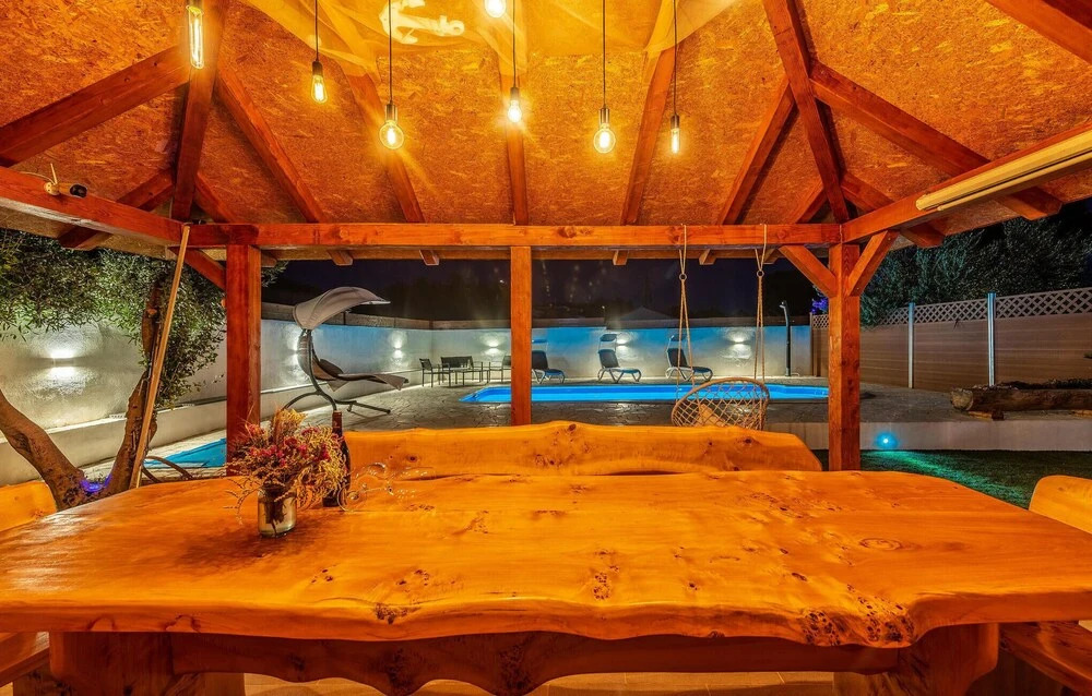 Stunning Apartment in Vrana With Wifi and 2 Bedrooms