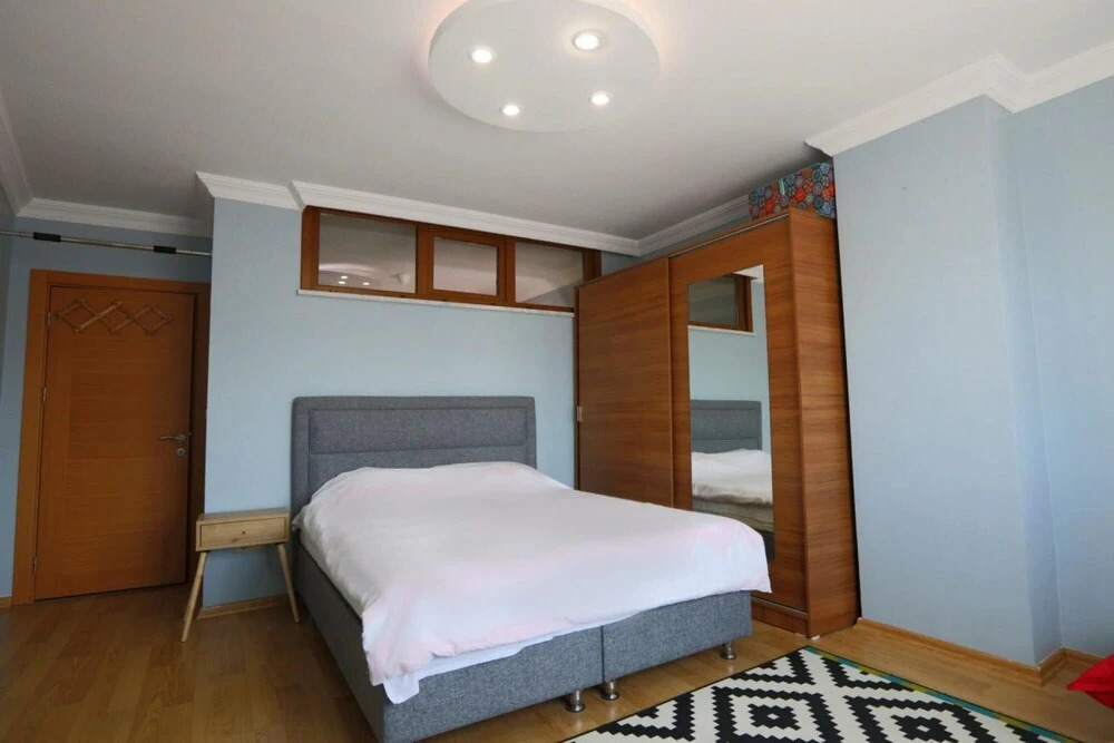 Modern and Stylish Flat With Balcony in Atasehir