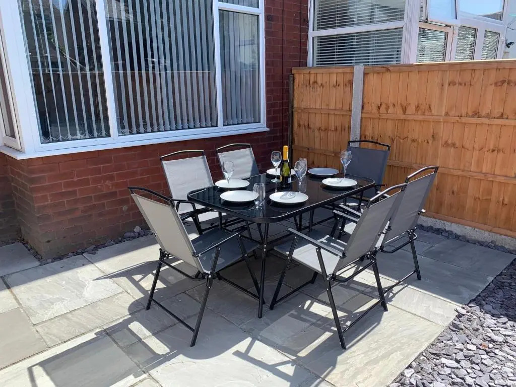 Modern fully refurbished 3 bedroom home