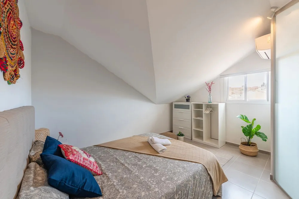 SkySea Holidays CITY CENTER SUITES