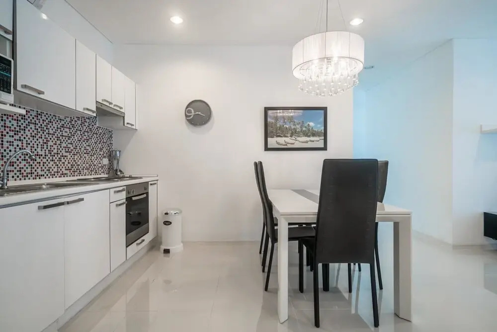 Kamala Regent C403 - High Floor 3 bdr Apartment With Pool and gym