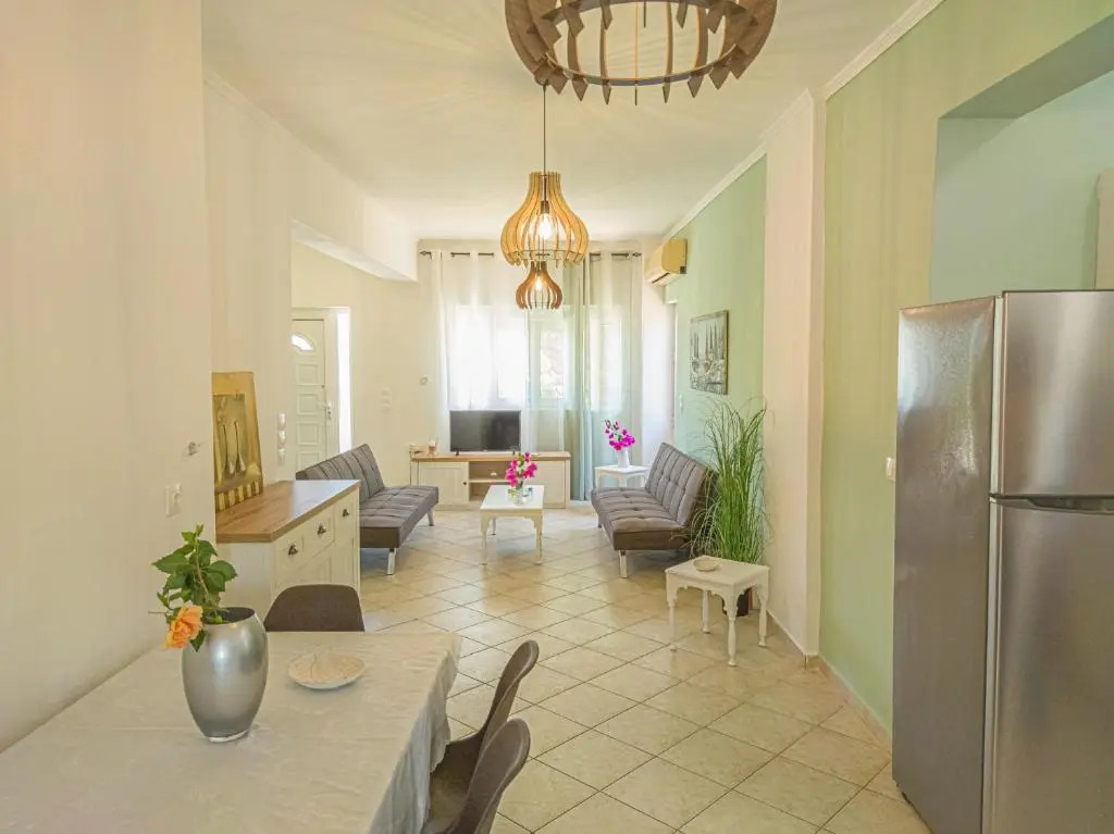 Cosy apartment - 6 Minutes walk to the beach!