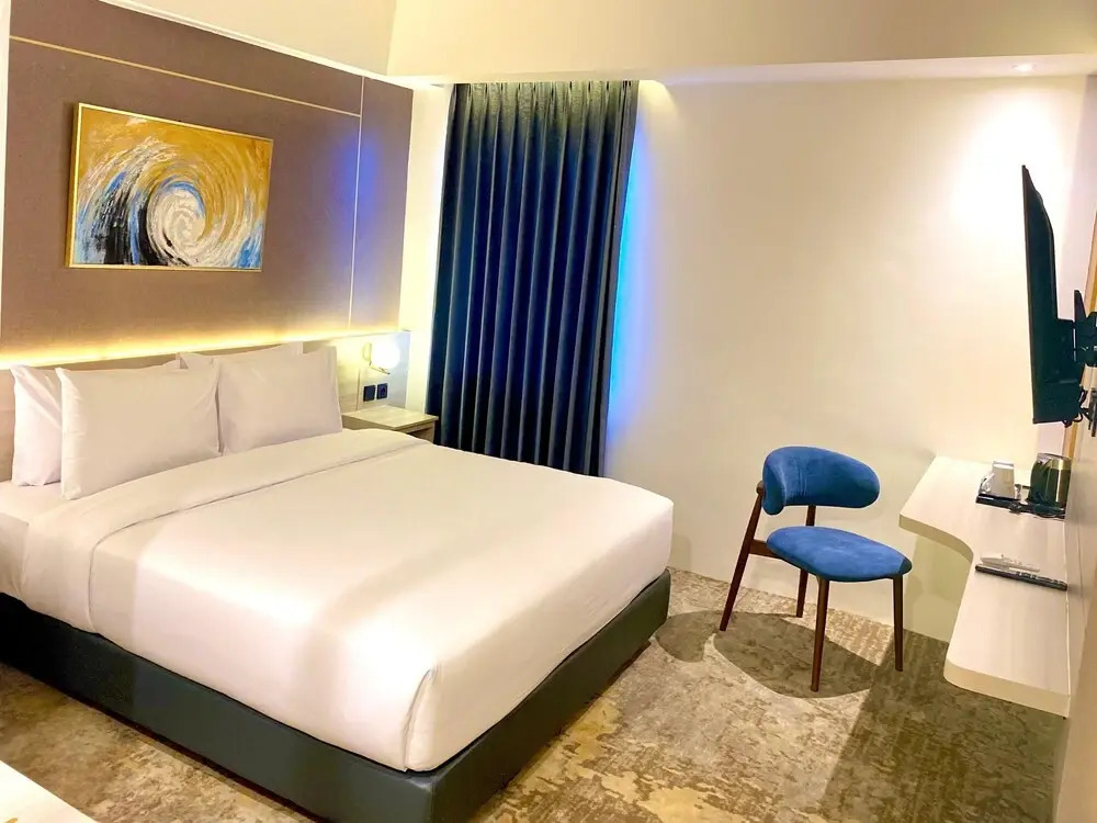 LYNN Hotel Tuban