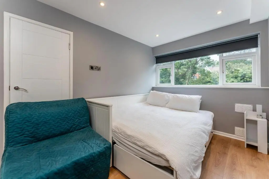 Stylish 2 bedroom apartment in Bournemouth, 500m from beach