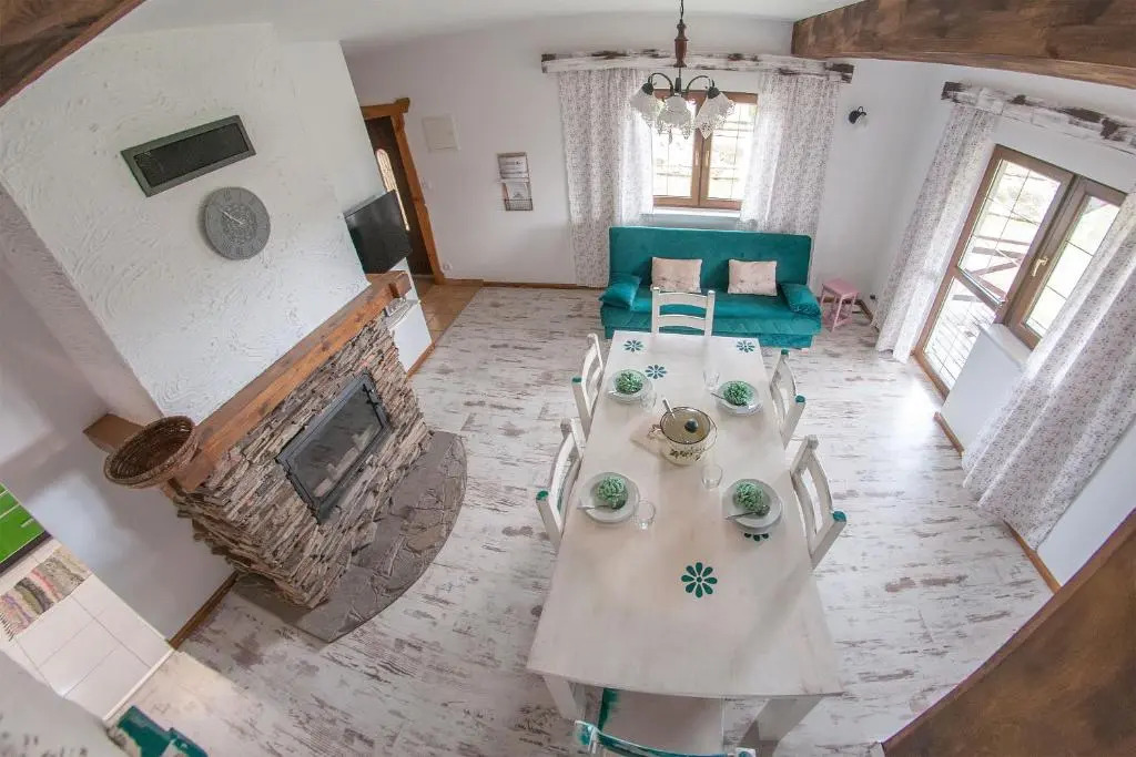 Chata w Bieszczadzie SPA apartamenty i domki z basenem Bieszczady