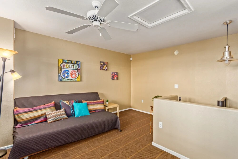 The Edge #2111 Scottsdale 3 Bedroom Condo by Redawning