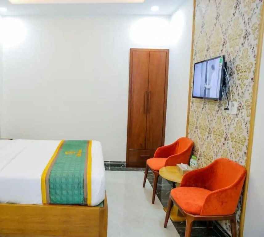 Silk Hotel
