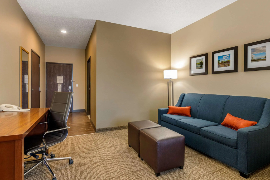 Comfort Suites Cedar Falls Industrial Park