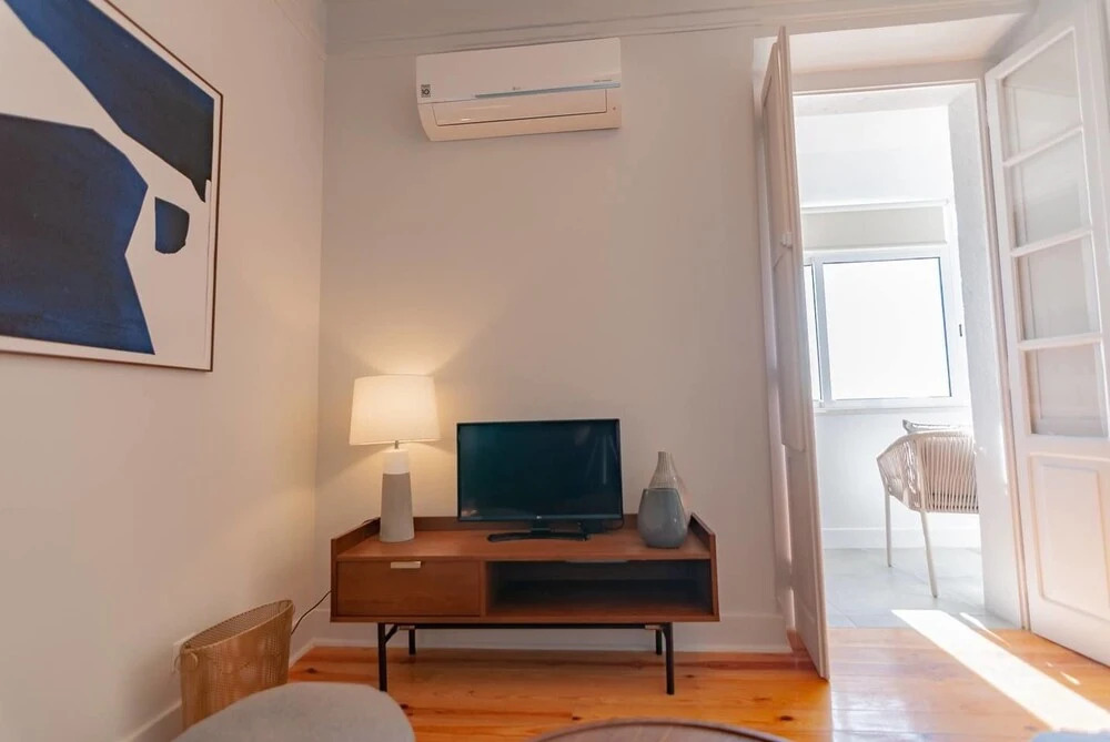Fascinating 2 bedroom apartment with river view