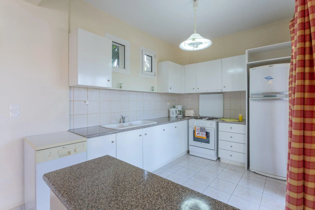 Skala Villa Yellow