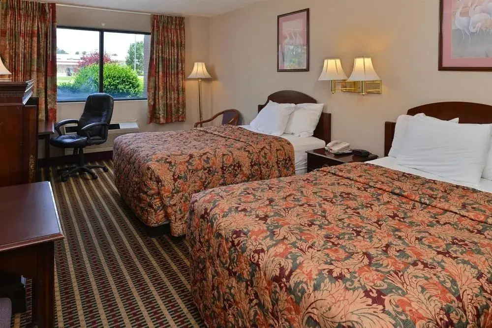Days Inn And Suites Warsaw