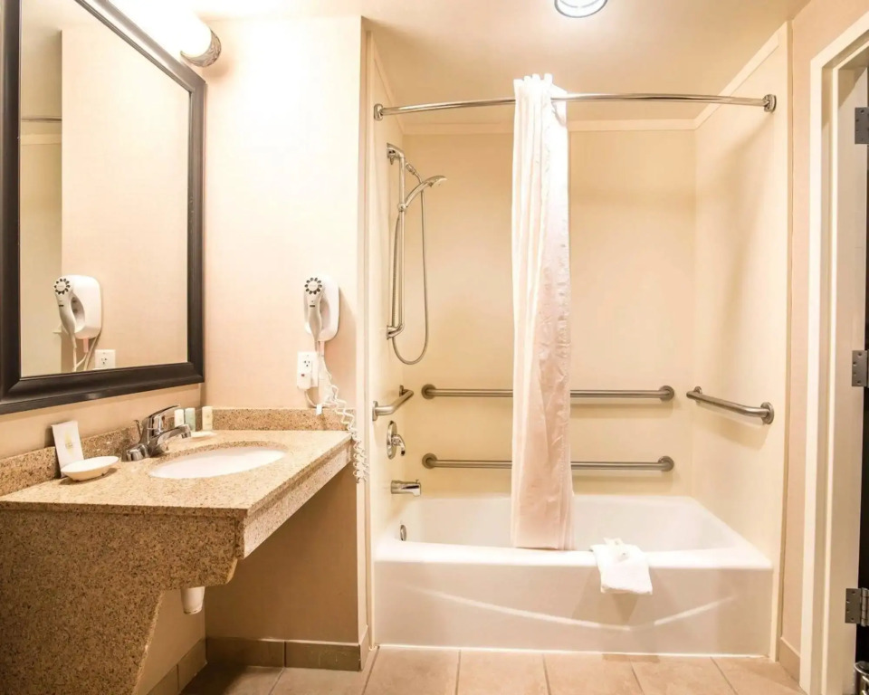 Comfort Inn & Suites Dover-Portsmouth