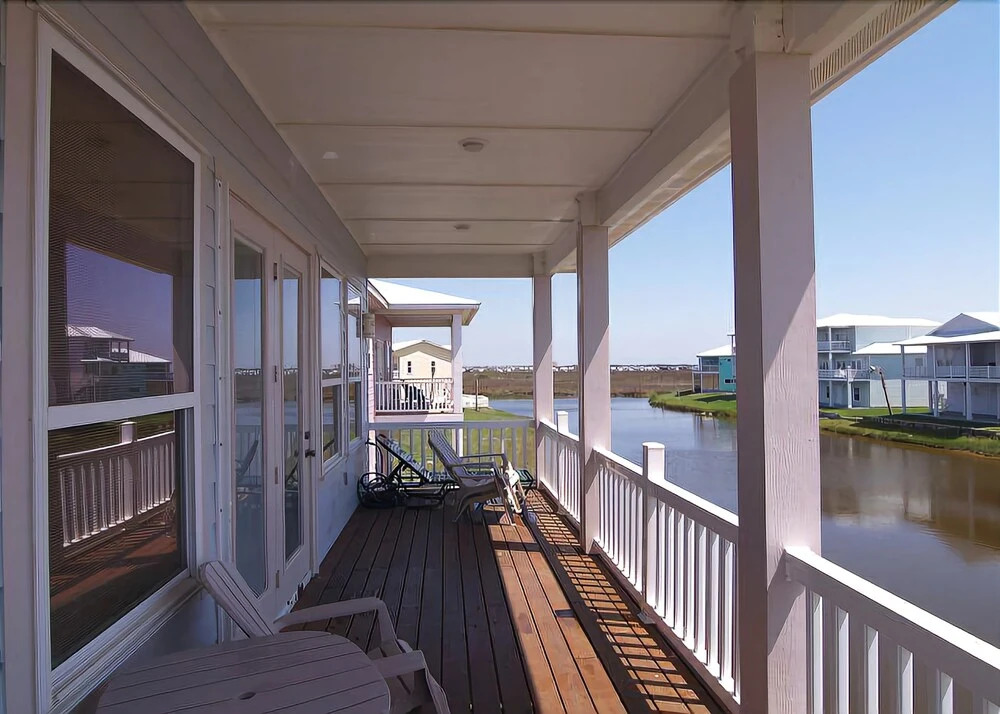 Villa Laguna - 4 Br home by RedAwning