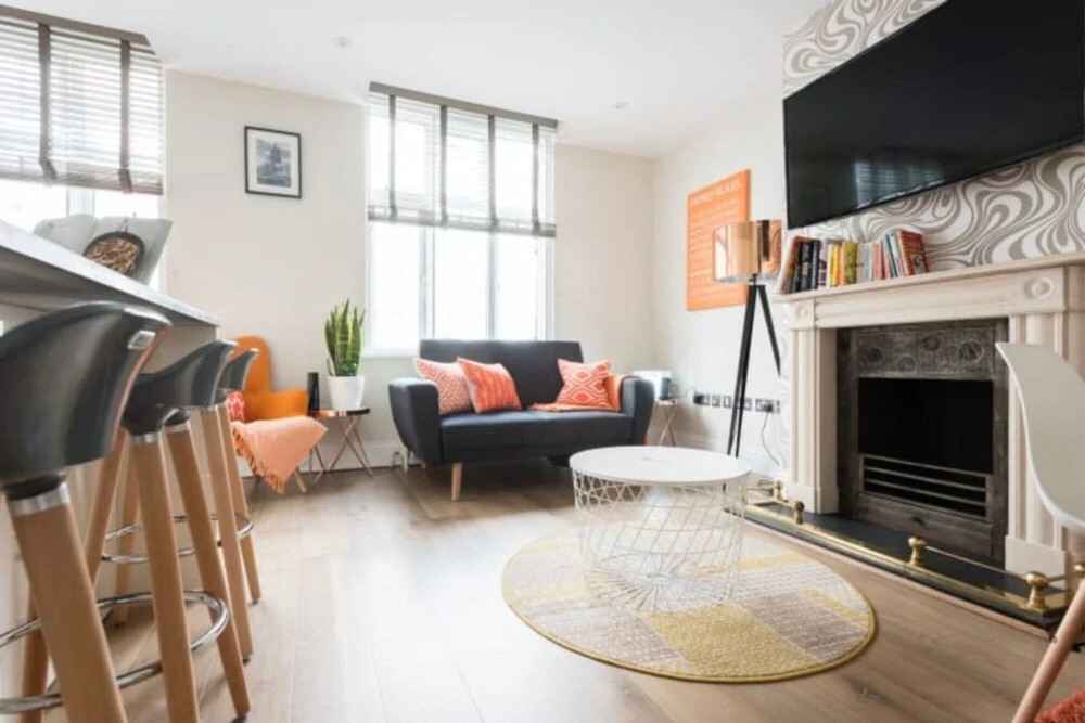 The Oxford Street Retreat - Modern 3bdr in 2 Apartments