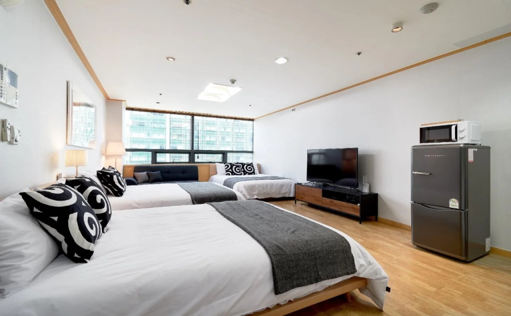 Willow House Hongdae