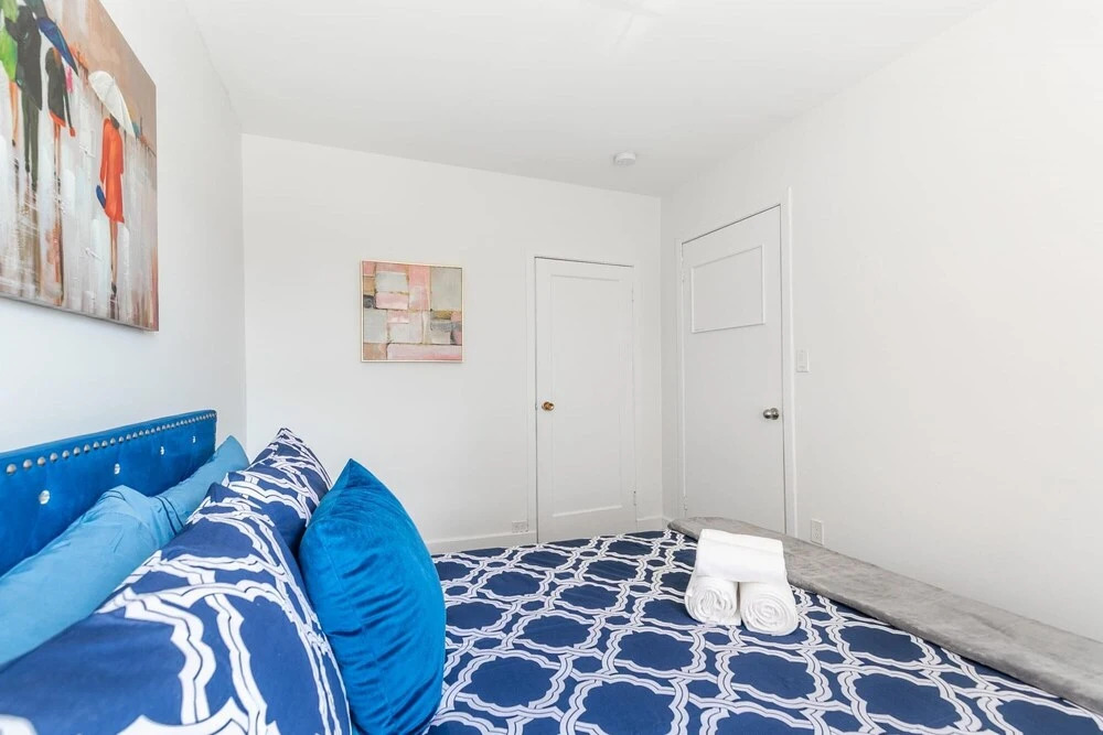 2BR Apt w Netflix - Close to Parks Shopping