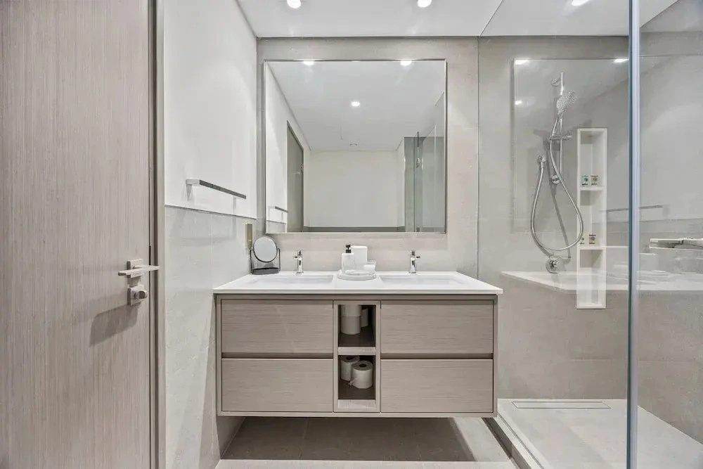 Luxury City Stay Near Mall and Pool