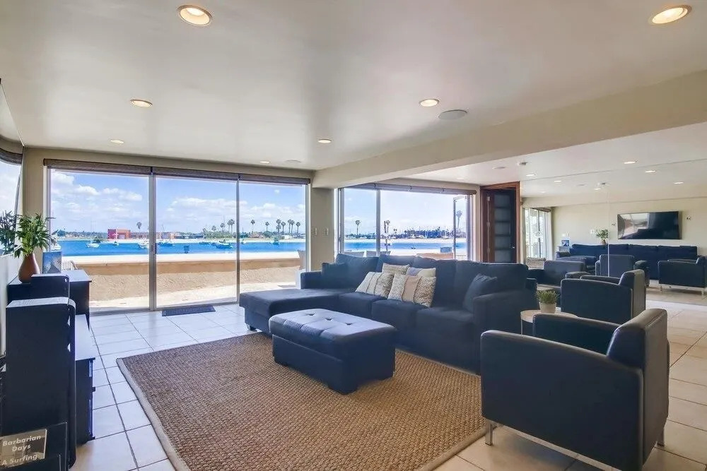 Waterfront Getaway 7 9 Bedrooms 8.5 Bathrooms Townhouse