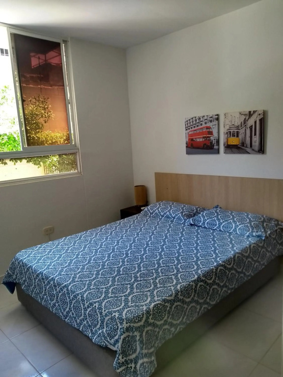 CH2 Comodo apartamento amoblado en condominio RNT 1O8237