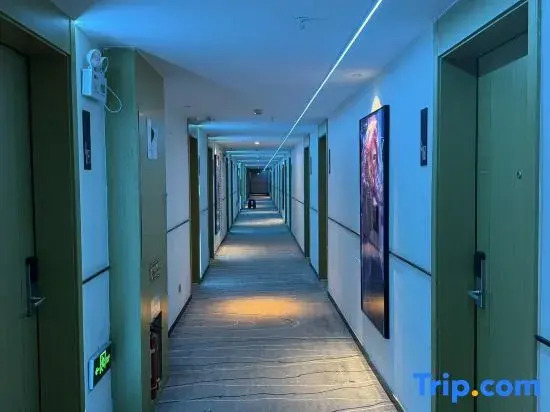VES E-Sports Hotel (Guangxi University Xinyang Road)