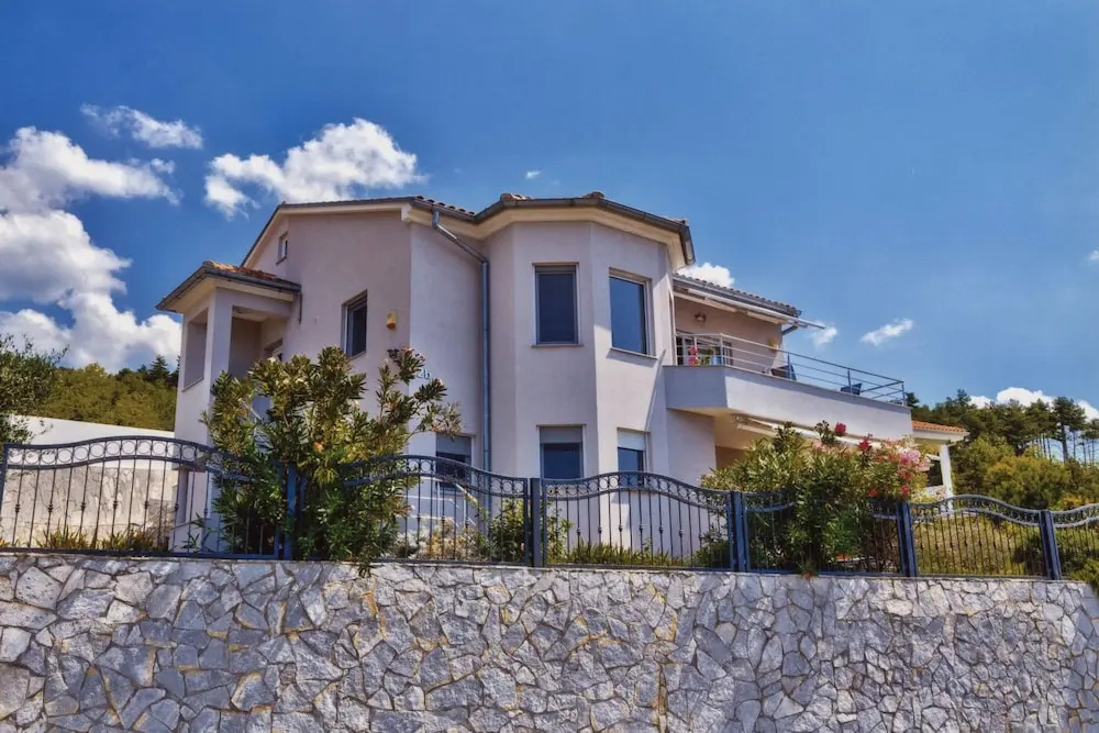 Apartments Manoy