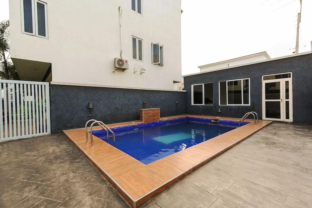 George Residence Osapa