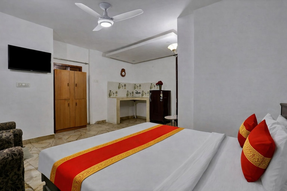 Mauryan Elite I Hotel Hauzkhas