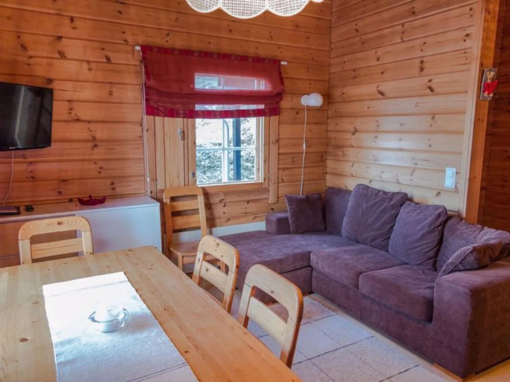 Lomaylläs f79 /palovaarankaarre 18b