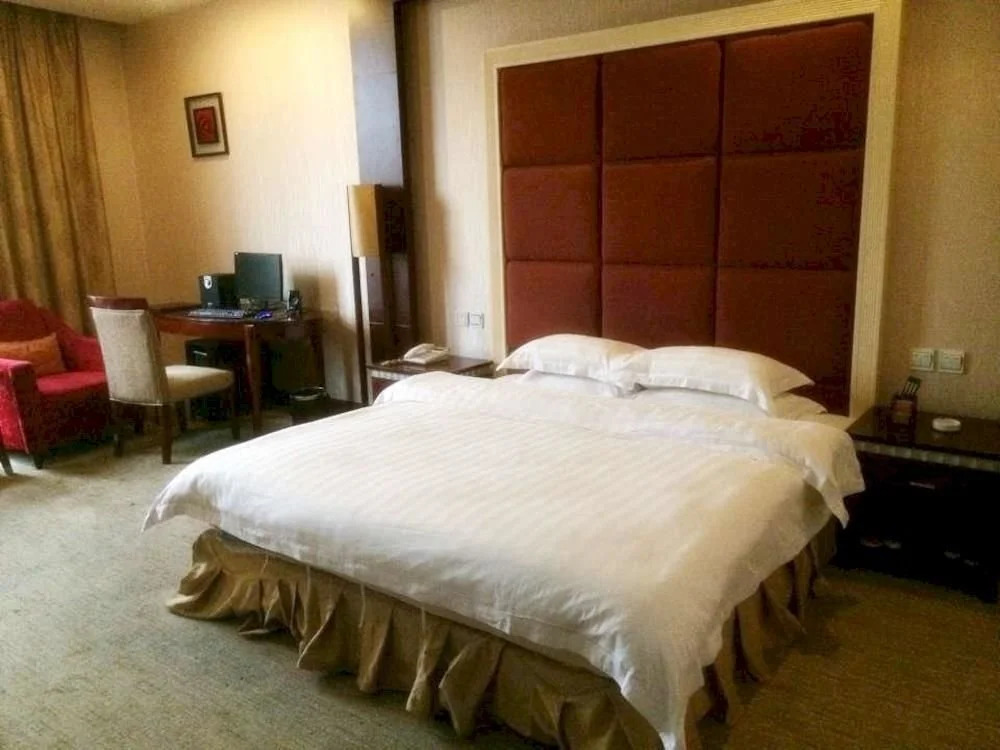 XIN Jiayue Hotel