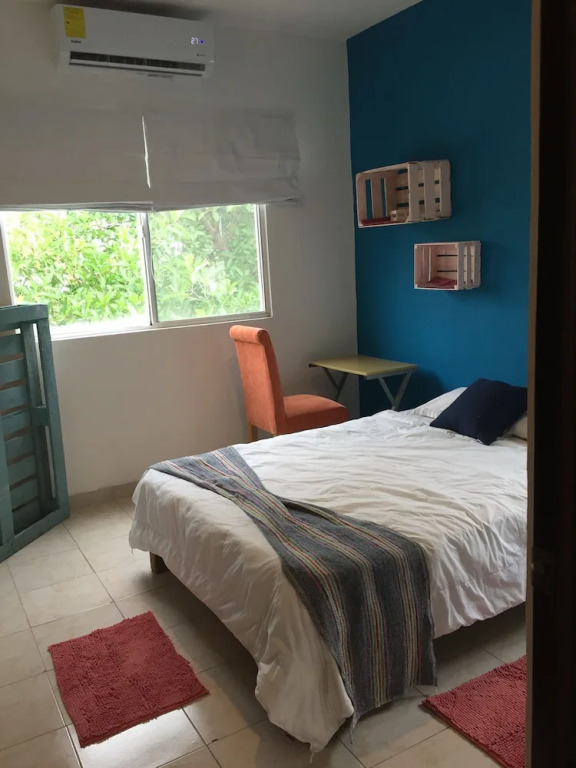 downtown apartment in fractionation with pool and air conditioners