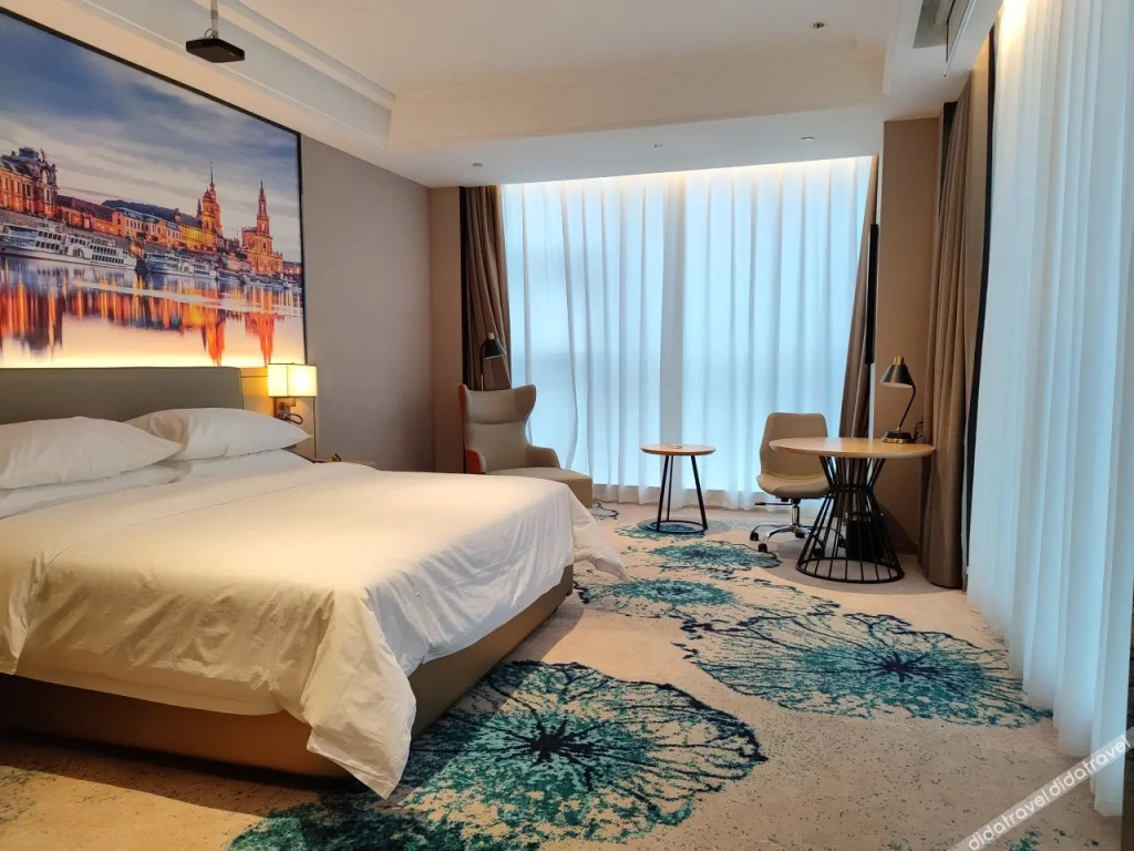 Vienna International Hotel (West Square Of Chengdu East Railway Station)