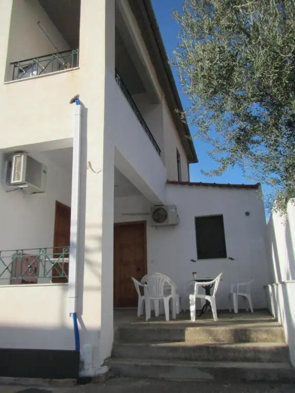 "Action" House in Leonidio 4-beds