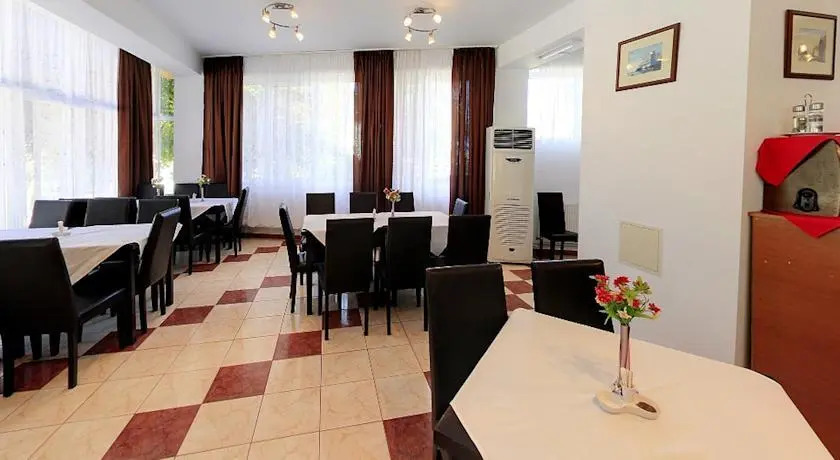 Hotel Sirius