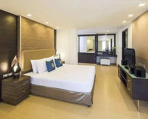 Aspen Suites Hotel Sukhumvit 2 - 4 Nights, Bangkok, Thailand