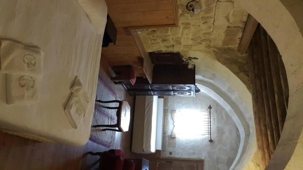 Has Cave Konak