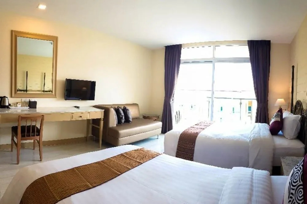 Crystal Luxury Hotel