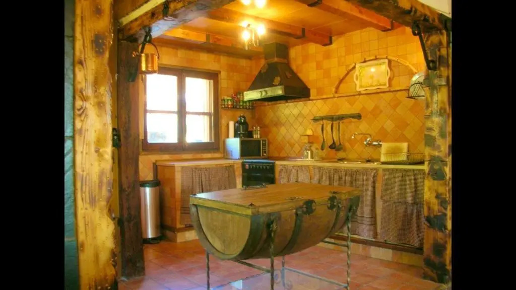 Spacious villa with private pool in La Puebla de Castro