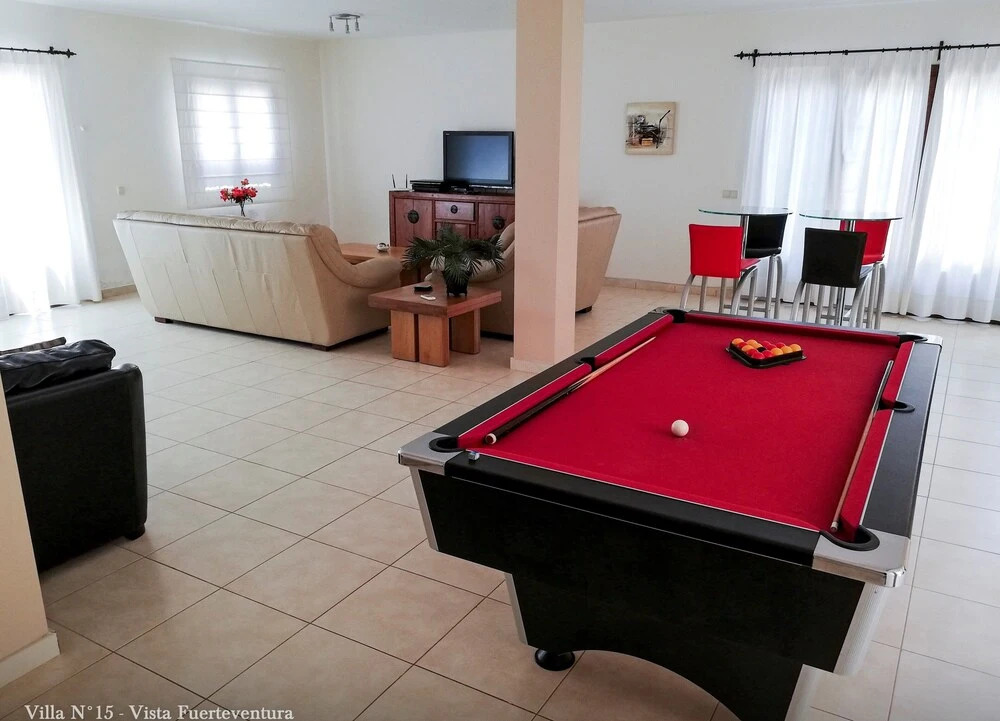 Luxury Villa With Private Heated Pool 15