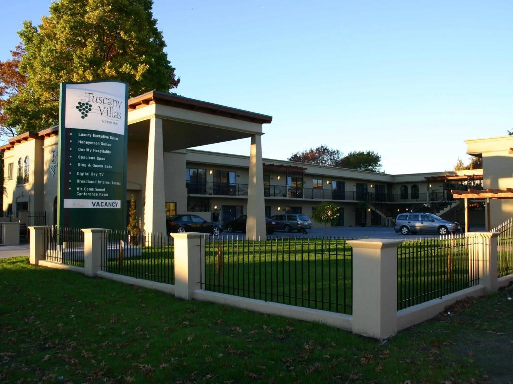 Stay 280 & Stay 284 Rotorua - Refurbished Modern Accommodation