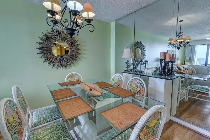 Windward Pointe 704 by RedAwning