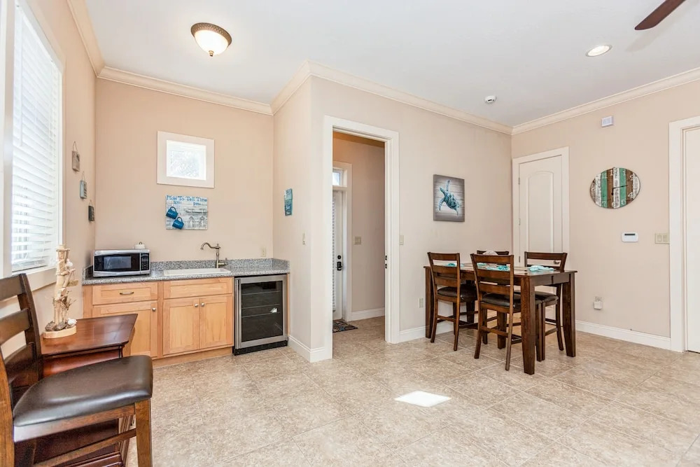6240 Thomas Drive Townhouse 4 Bedrooms 4 Bathrooms Townhouse