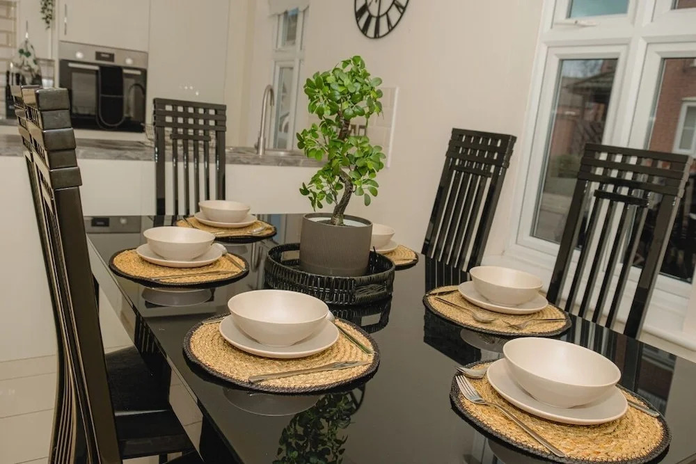 Lovely 3-bed House in Solihull