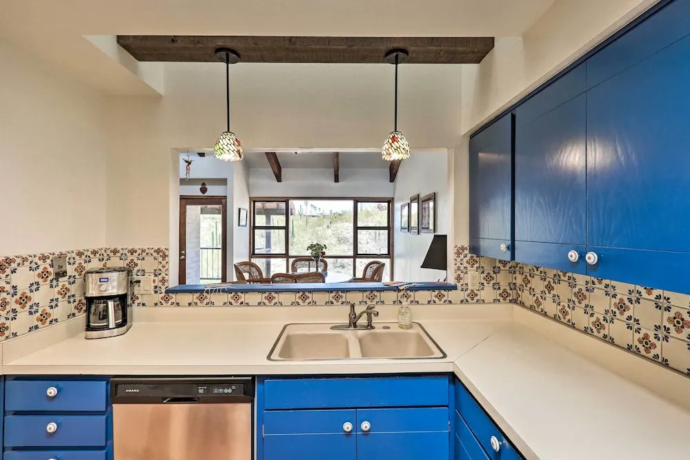 Beautiful 'saguaro Vista' w/ Mountain Views!