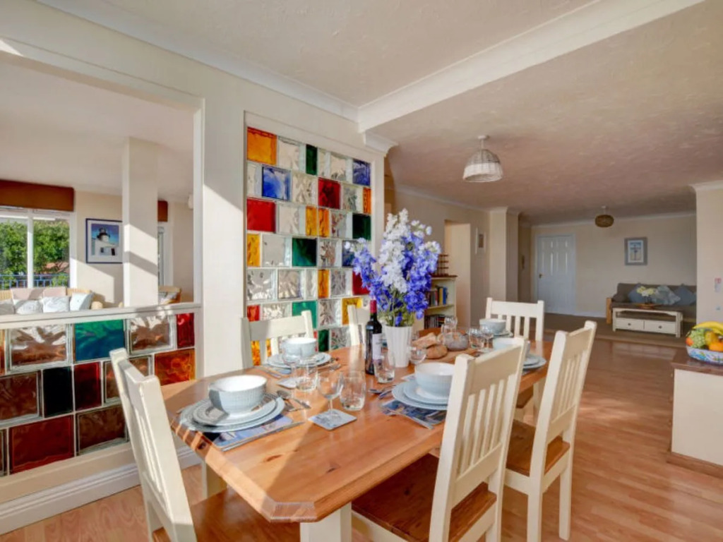 1 Devon Beach Court