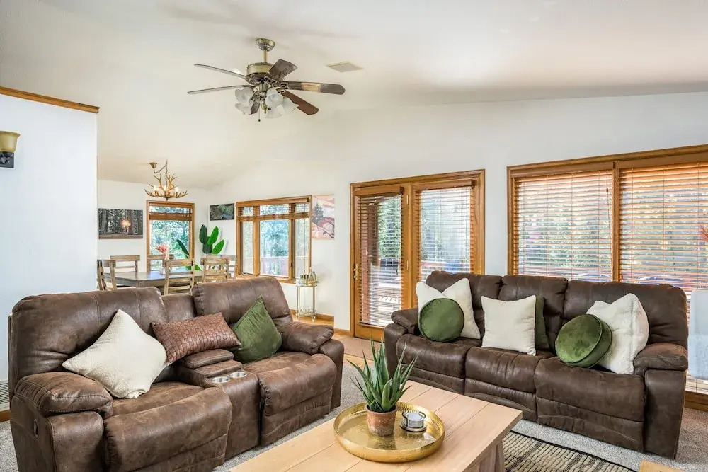 5 Bedroom Whole Home With Mountain Views