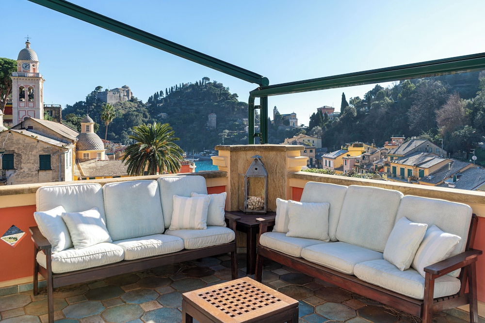 Lovely 2-Bedroom Flat - Sea View Terrace