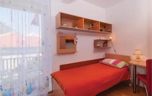 Three-Bedroom Apartment in Pucisce