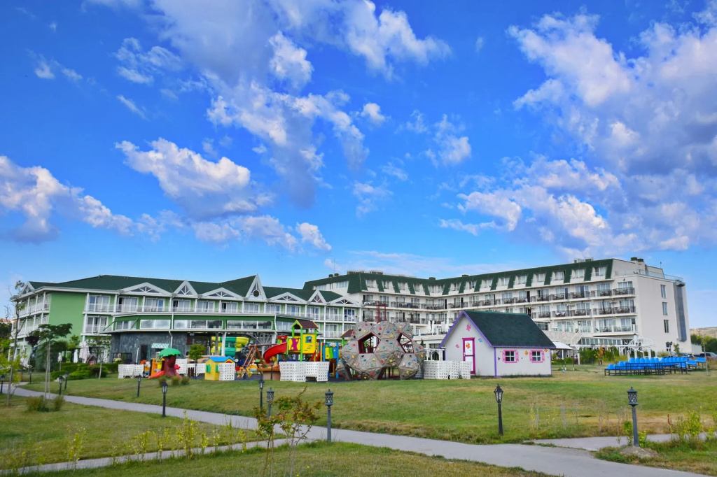 Eco Therma Village - Free Parking & Private Beach & Mineral Pool