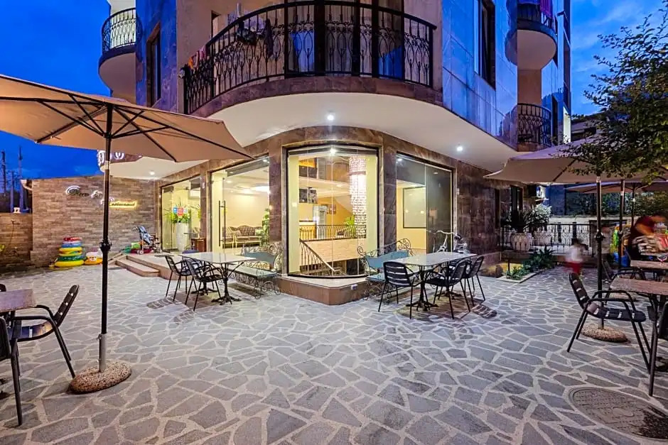 GNS Hotel