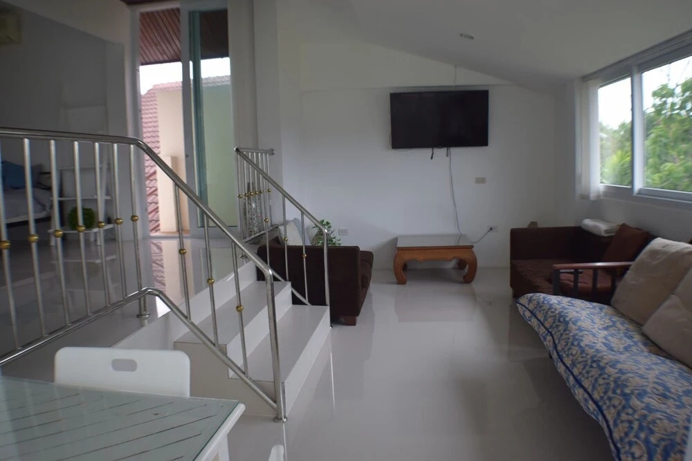 Very large Villa suitable for a large group up to 10 people or even 2 families
